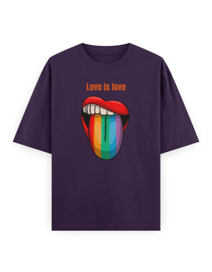 Oversized purple t-shirt with Love is love rainbow lips graphic, bold streetwear fashion