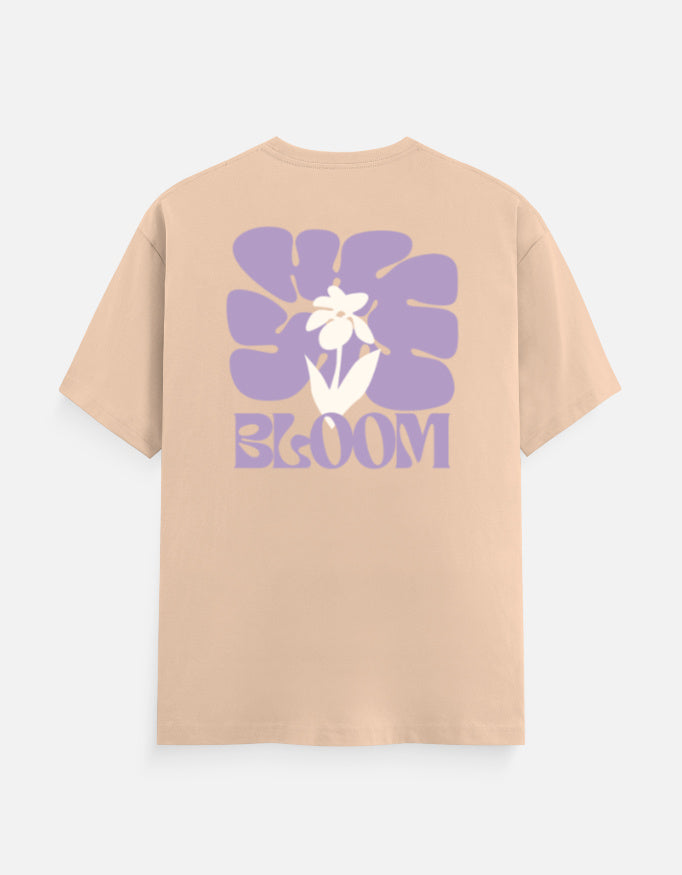 Retro floral graphic t-shirt in lavender made from premium cotton.